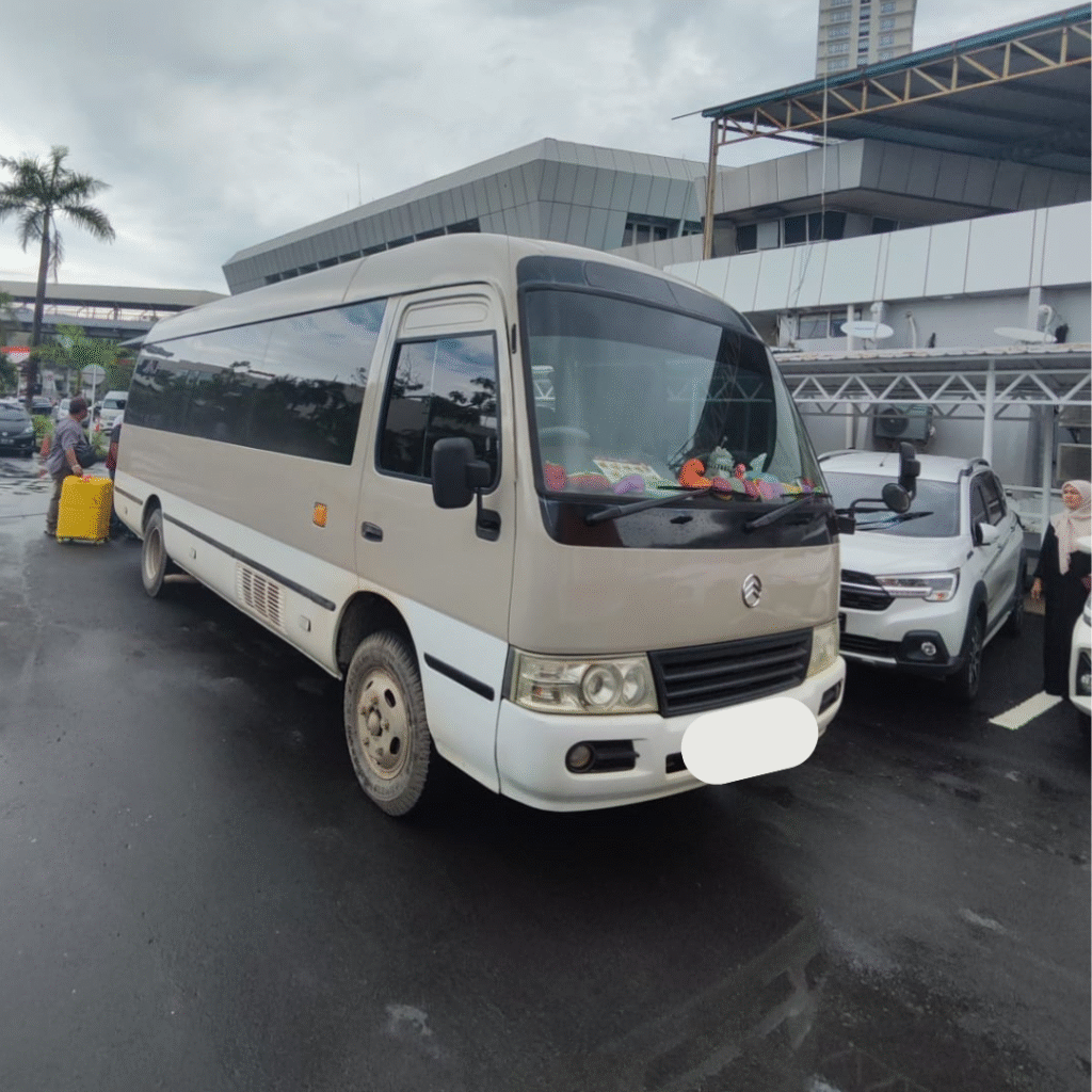 Batam Transport Bus