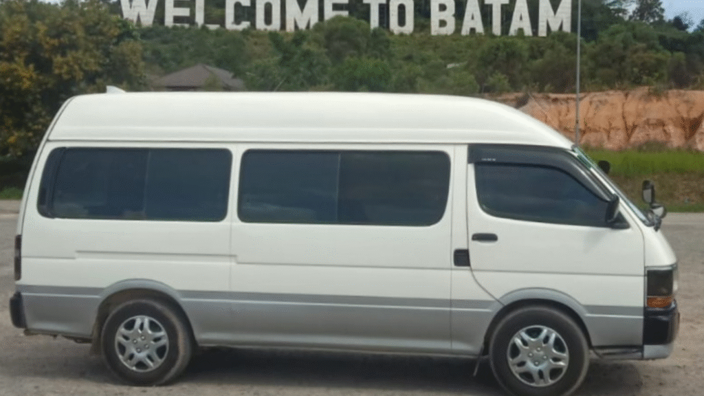 Batam Transport Old Van